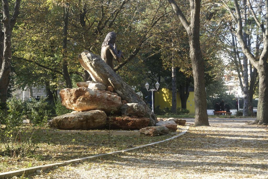 Central Park Family Hotel Kavarna Bagian luar foto