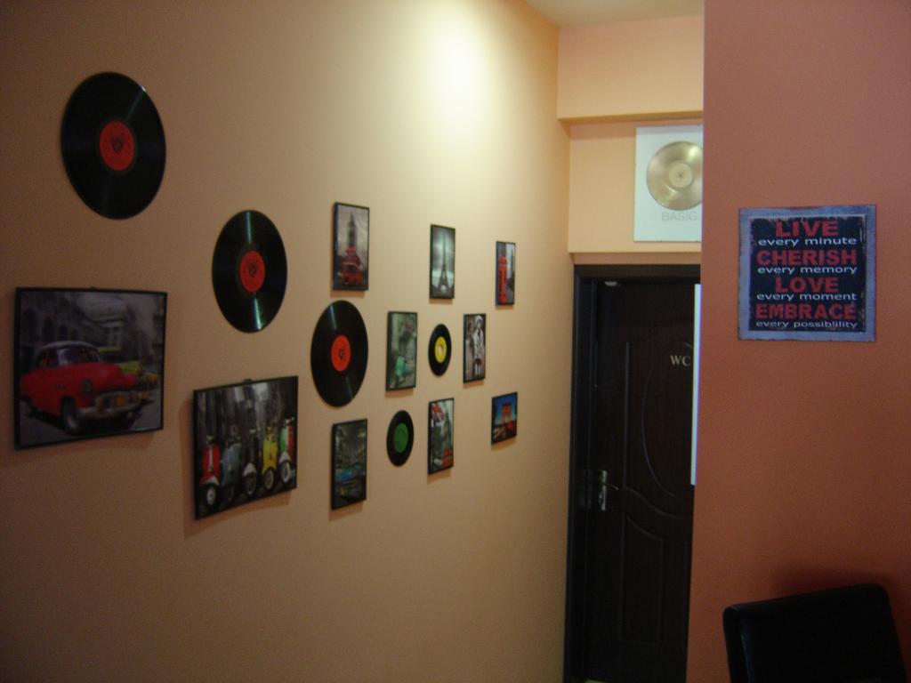 Central Park Family Hotel Kavarna Bagian luar foto